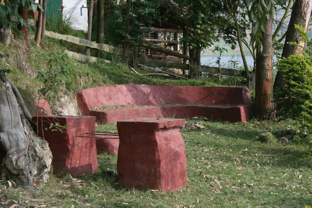 Amasiko Homestay Lake Bunyonyi Kabale Bagian luar foto