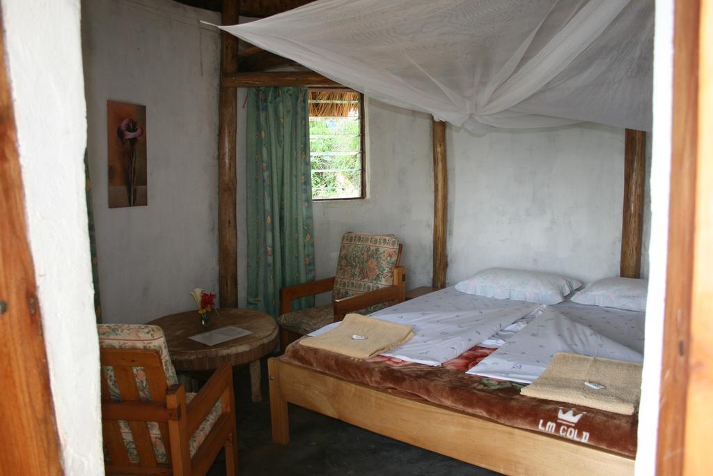 Amasiko Homestay Lake Bunyonyi Kabale Bagian luar foto