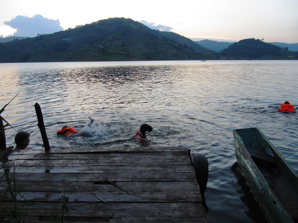 Amasiko Homestay Lake Bunyonyi Kabale Bagian luar foto