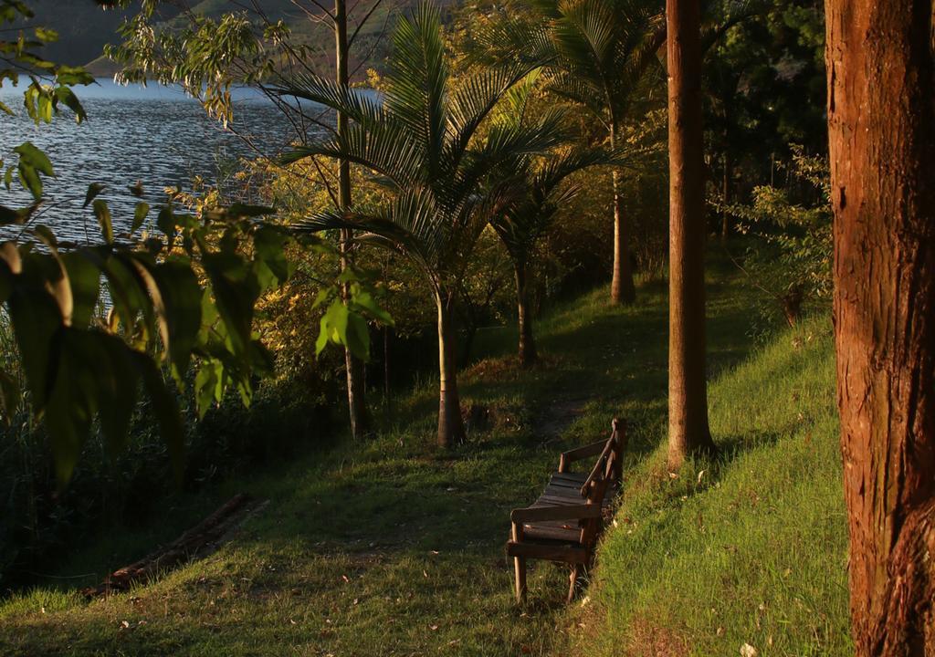 Amasiko Homestay Lake Bunyonyi Kabale Bagian luar foto